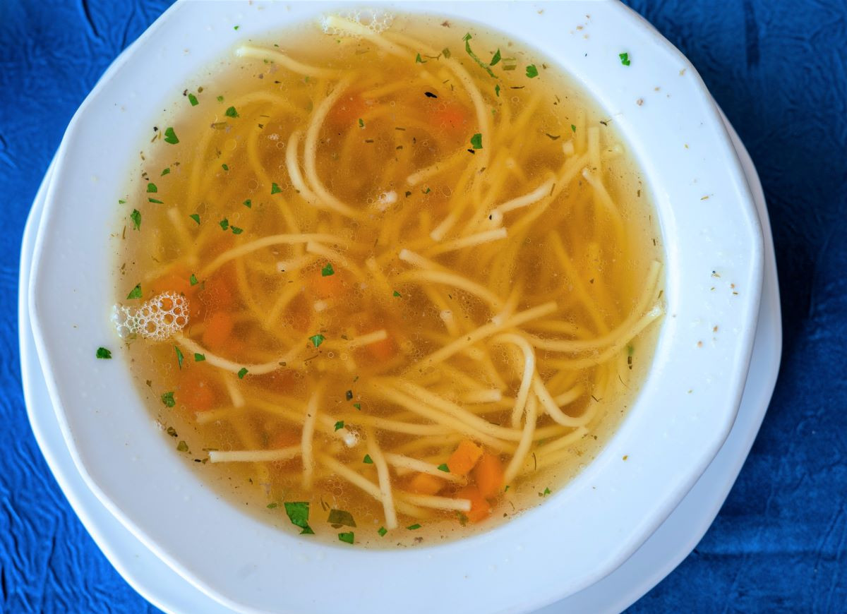 rosół z kardamonem