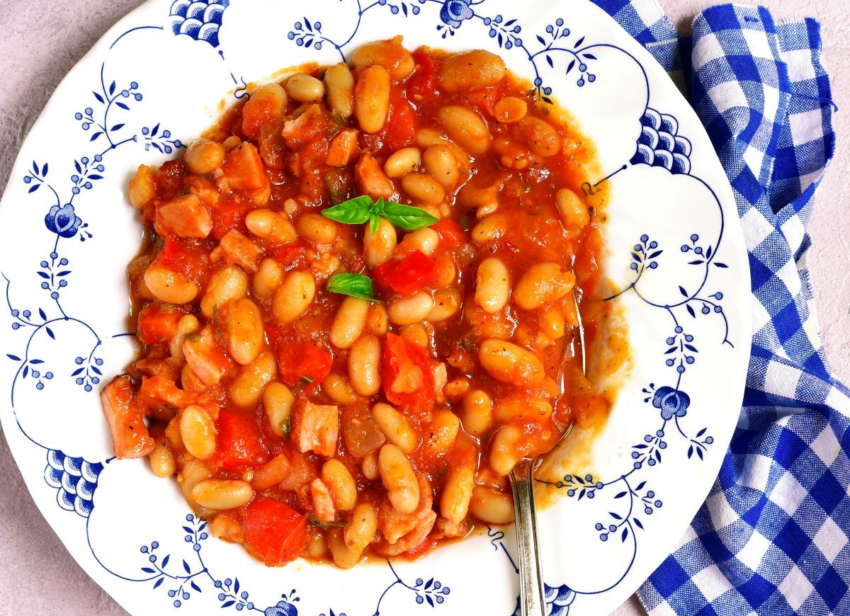 fasolka po bretońsku z kaszą manną