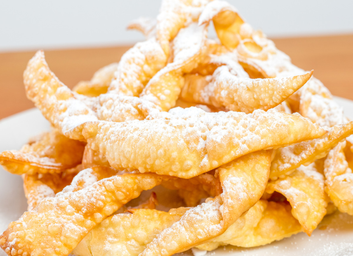 kruche faworki smażone we właściwej temperaturze