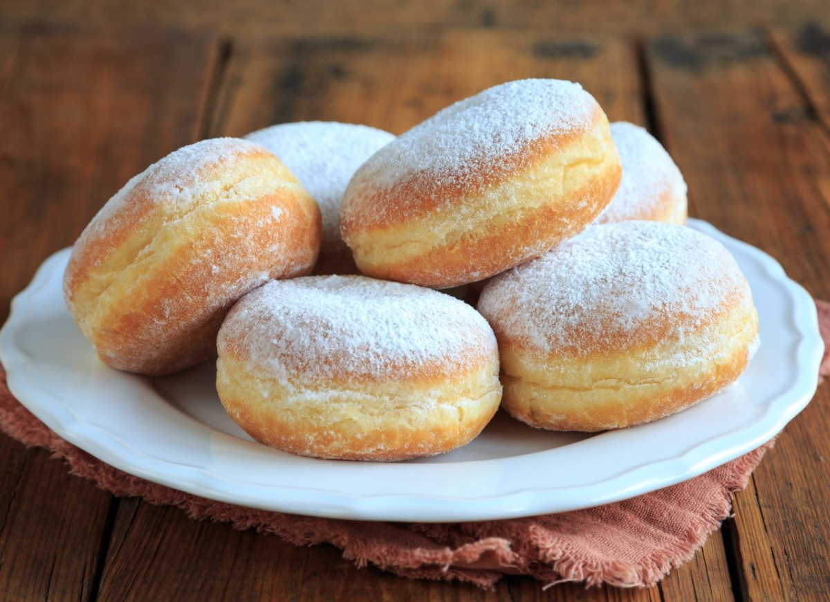 pączki z kremem matcha