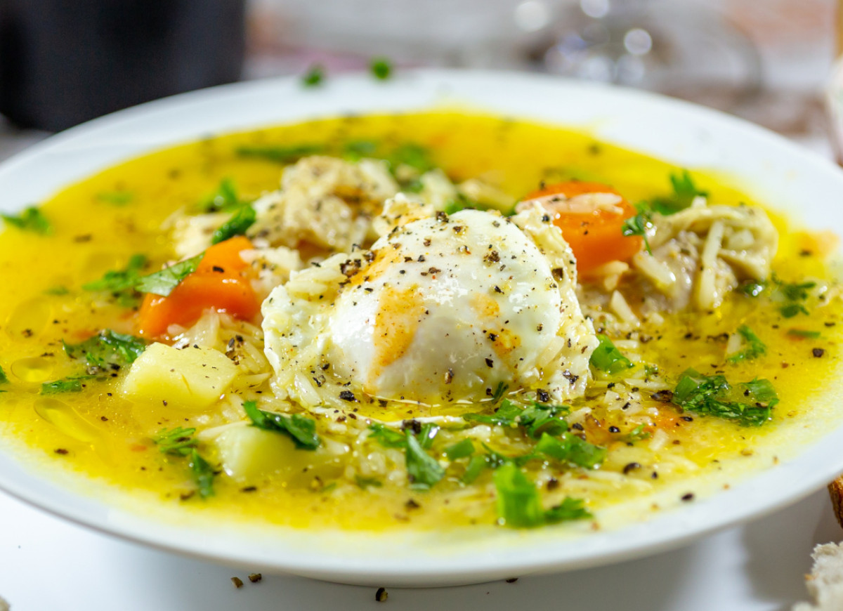 portuglaska zupa canja de galinha