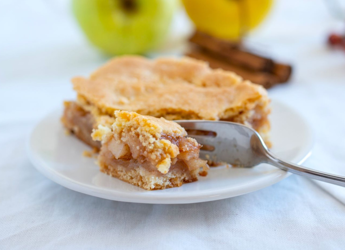 szarlotka na kruchym cieście z 2 składników