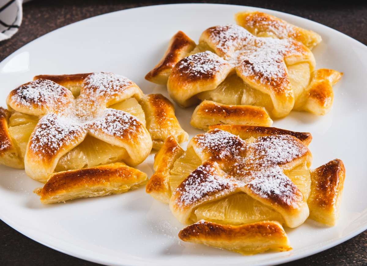 ciastka francuskie z ananasem