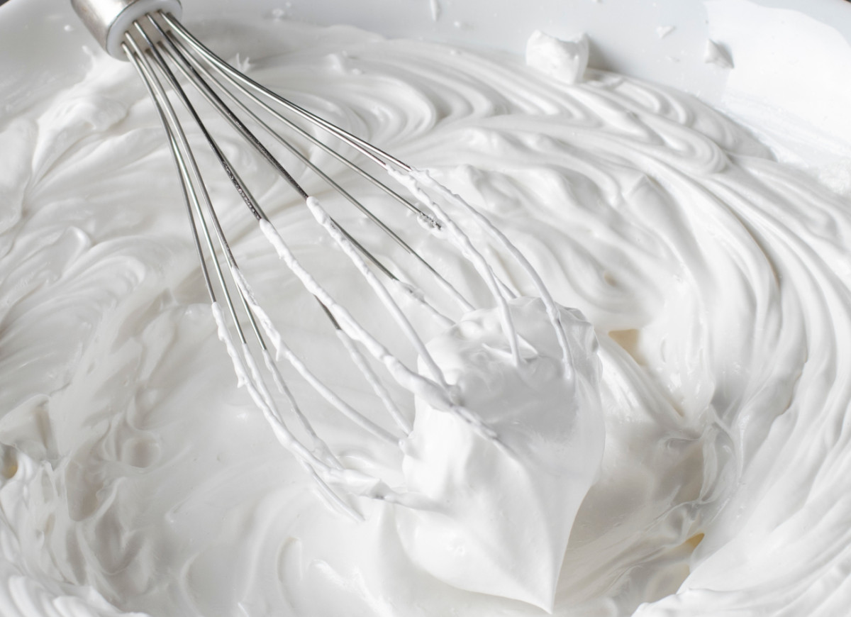 mrożone białka na bezę