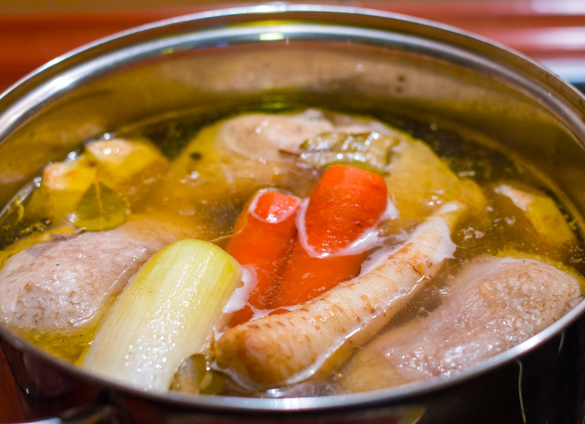 rosół po węgiersku