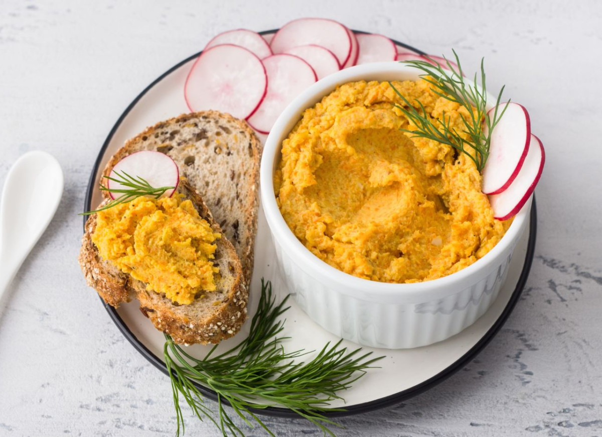 pasta z pieczonej marchewki