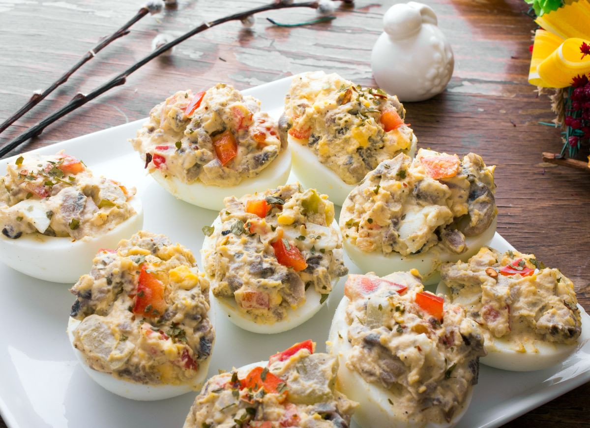 jajka faszerowane pieczarkami