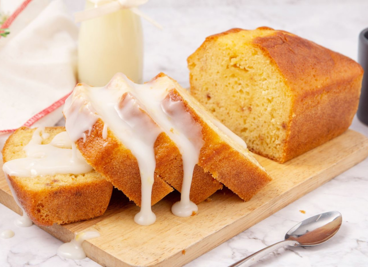 jogurtowa babka z mlekiem skondensowanym