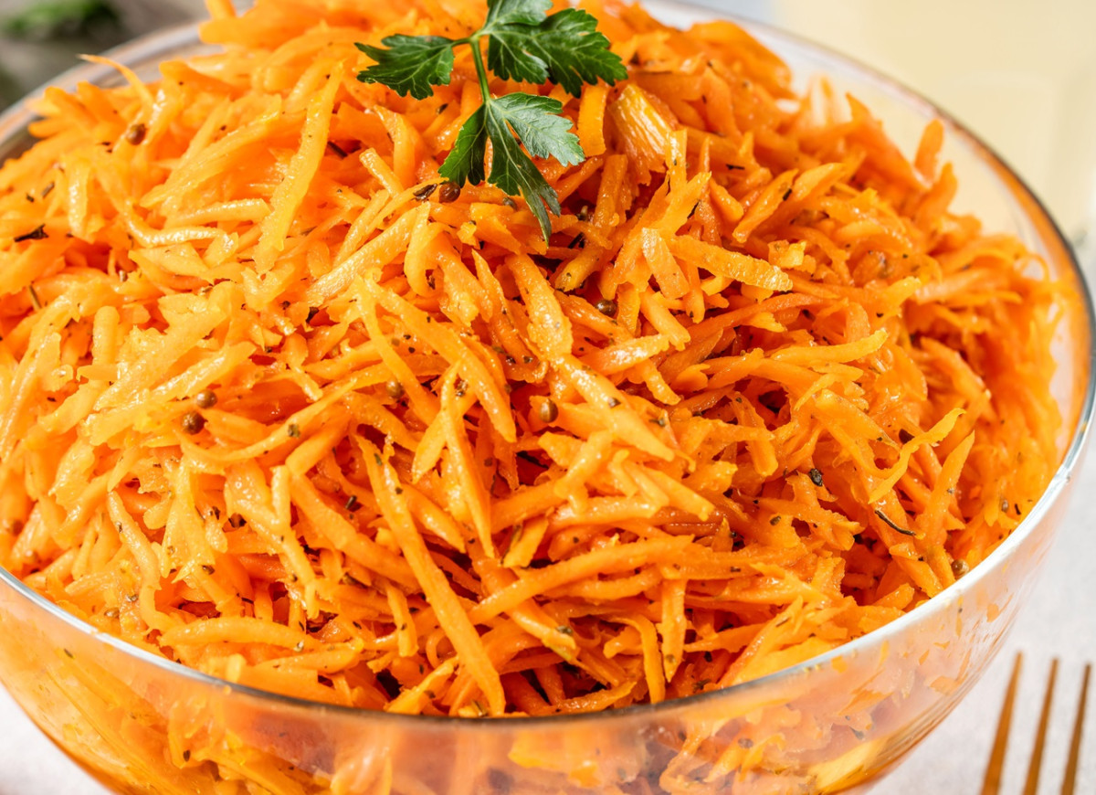 francuska surówka z marchewki z musztardą