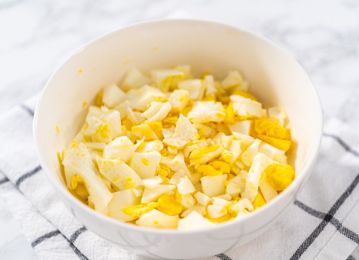 krojenie jajek do sałatki - trik