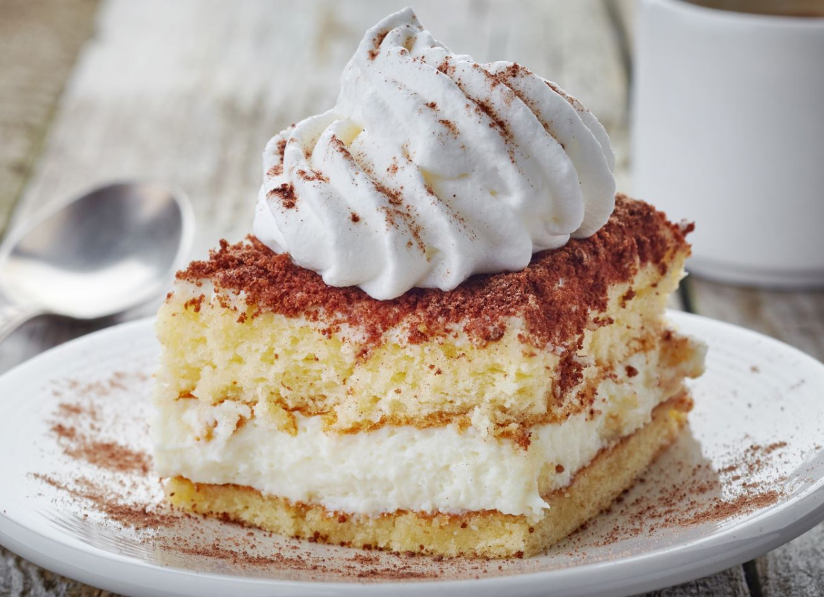 bita śmietana ubijana blenderem