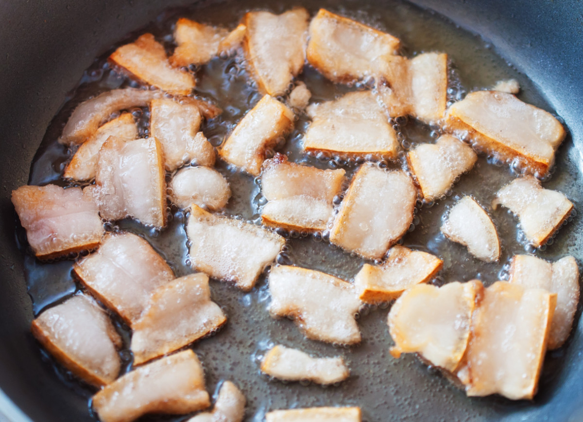 podgardle wieprzowe - wytapianie skwarek z podgardla