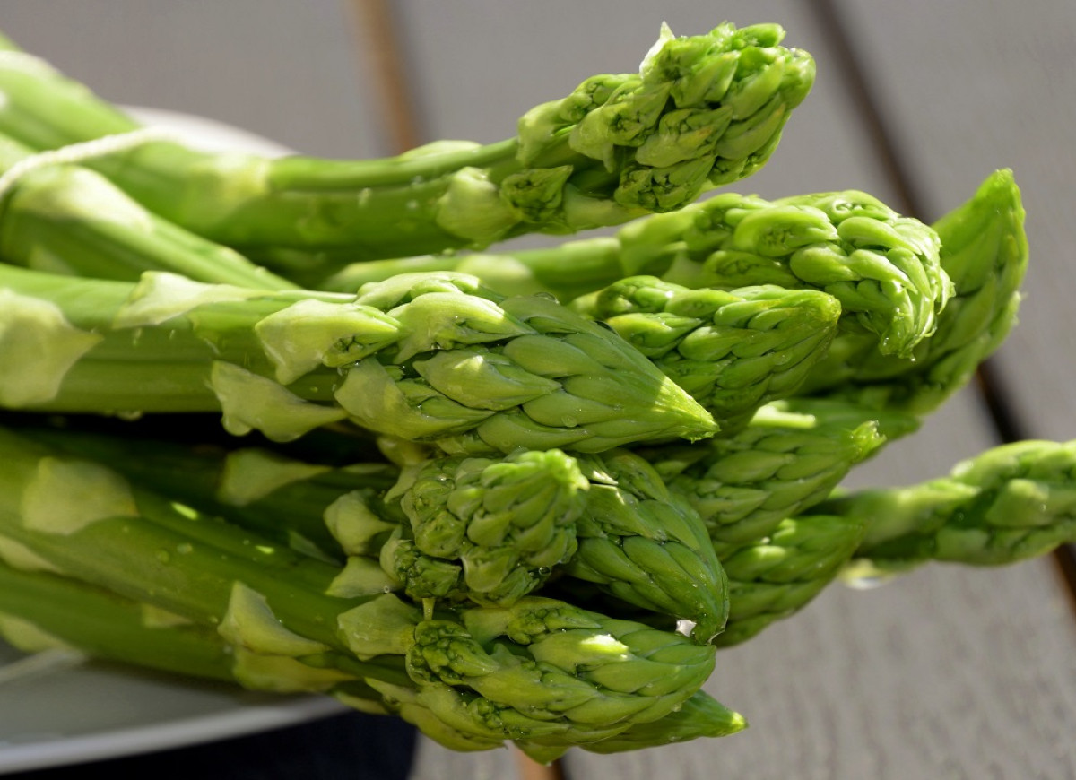 szparagi wychodzą gorzkie