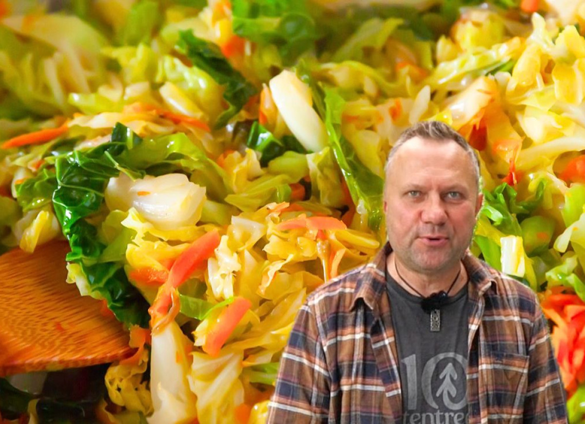 zasmażana młoda kapusta