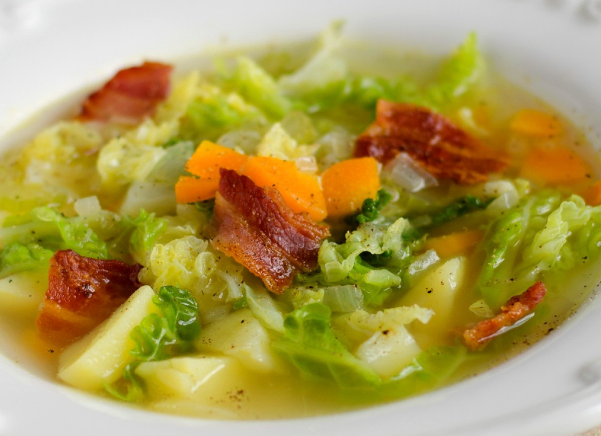 kapuśniak z młodej kapusty