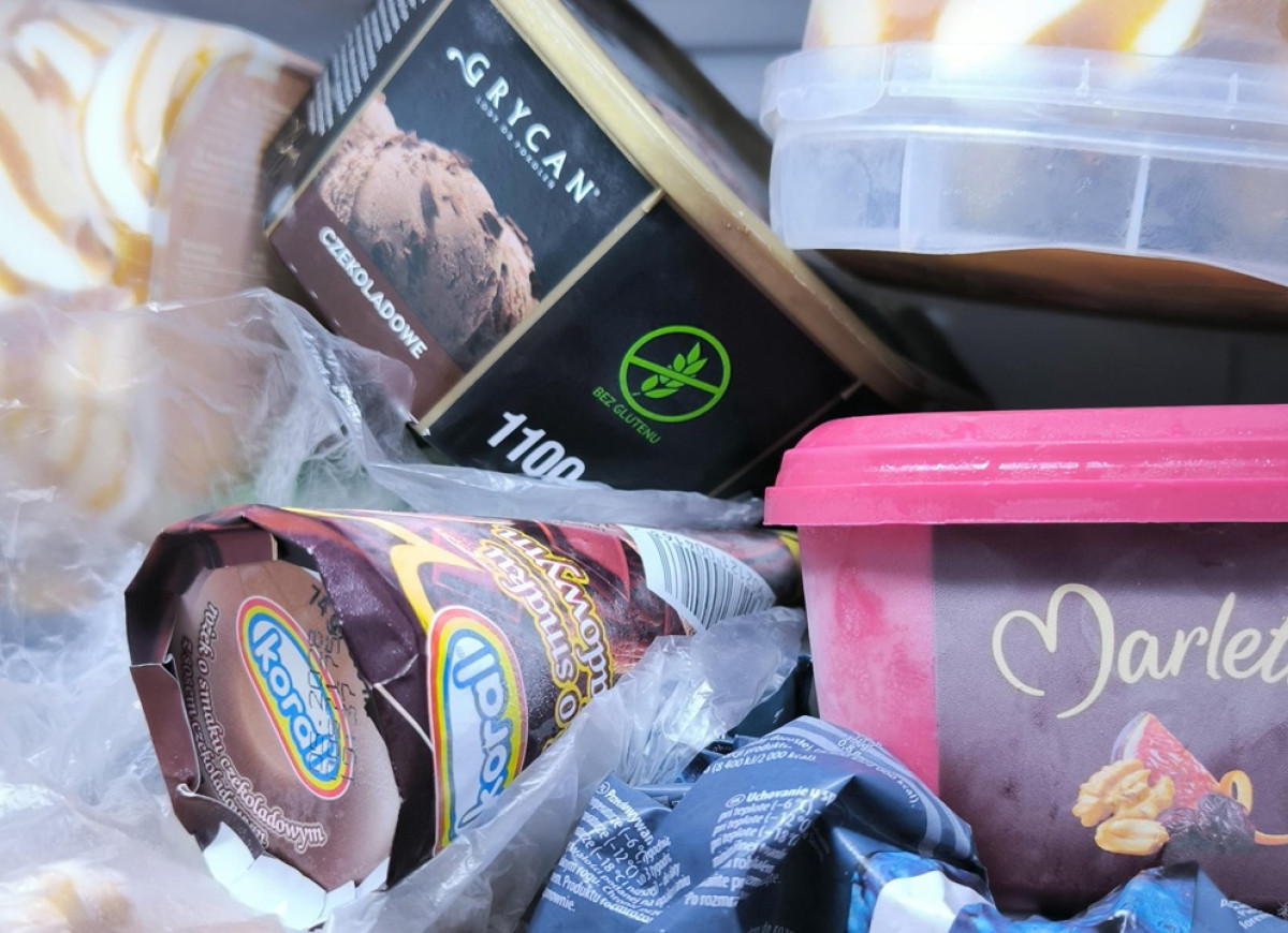 lody w zamrażarce