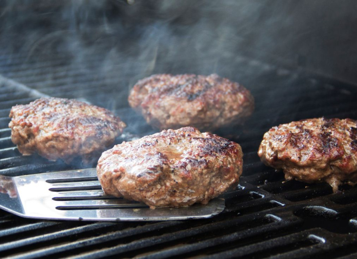 soczyste burgery z grilla