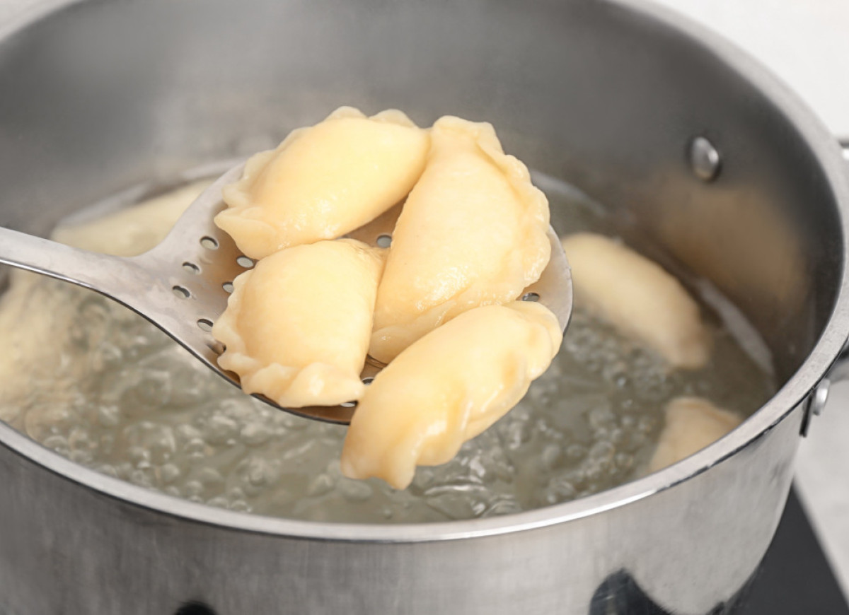 Gotowanie pierogów z tymiankiem