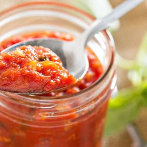 Pomidory w słoikach