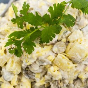 sałatka z pieczarkami