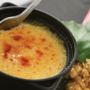 crème brûlée z rabarbarem