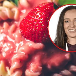 makaron z truskawkami