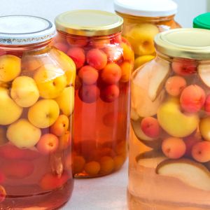 kompot z rajskimi jabłkami