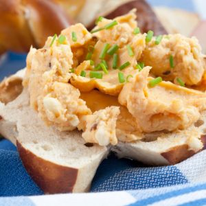 pasta do kanapek z jaj i suszonych pomidorów