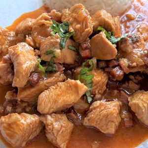 gulasz z serkiem topionym