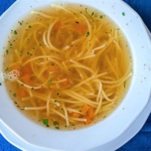 rosół z kardamonem