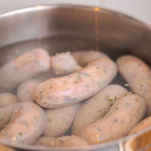 biała kiełbasa parzona