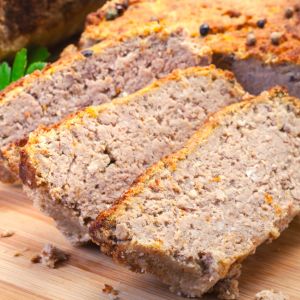 Pasztet z ubitymi białkami