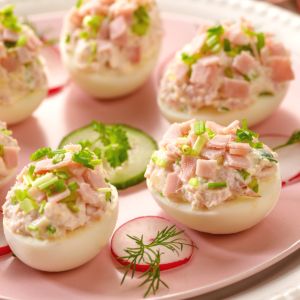 Jajka faszerowane szynką