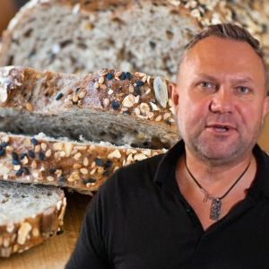 błyskawiczny chleb z ziarnami łyżką mieszany Strzelczyka