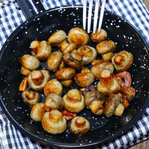 pieczarki smażone z kaszą manną