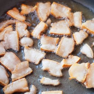 podgardle wieprzowe - wytapianie skwarek z podgardla