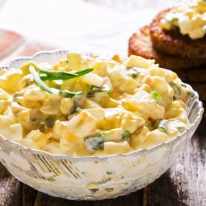 sałatka jajeczna z kaparami