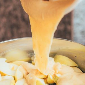 10-minutowa szarlotka bez wyrabiania