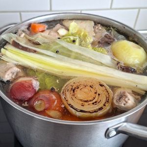 rosół drobiowy po włosku