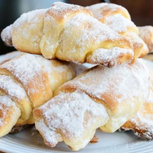 rogaliki 3-składnikowe na śmietanie