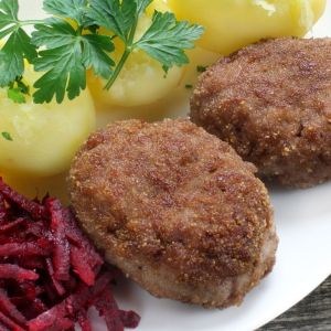 kotlety mielone z mięsa średnio zmielonego
