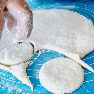 ciasto na pierogi bez jajka i glutenu