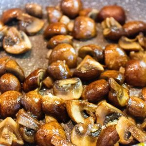 smażone pieczarki z gałką muszkatołową
