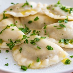 pierogi ruskie z serka wiejskiego
