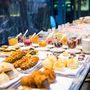 marnowanie żywności w hotelach