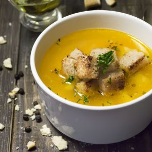 węgierska zupa z kminku