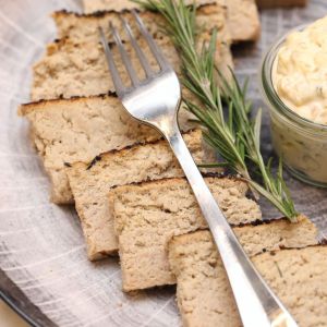 dlaczego pasztet się kruszy