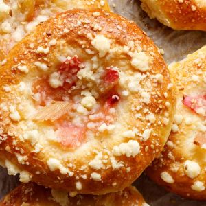 drożdżówki z rabarbarem