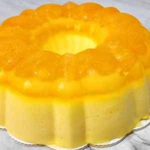 galaretka z mleka skondensowanego i brzoskwiń