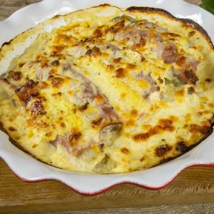 zapiekanka z białą kiełbasą